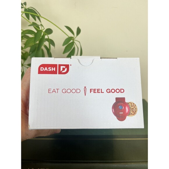 NEW In Box Dash Gingerbread Man Mini Waffle Maker Red Non-Stick 4" - Picture 7 of 11